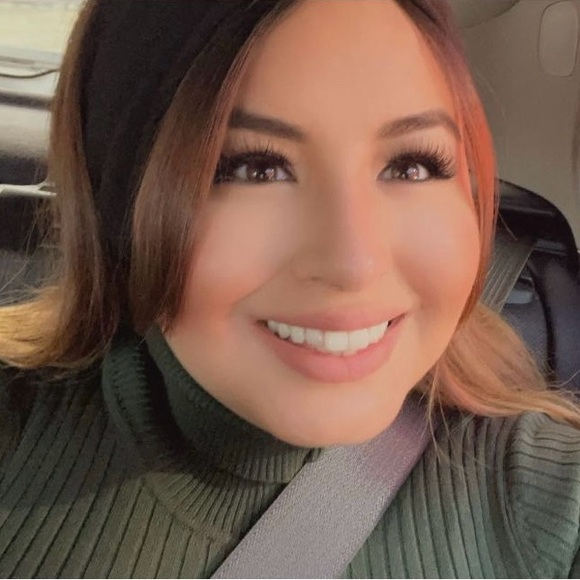 Meet your Posher, Annette - Picture 1 of 1